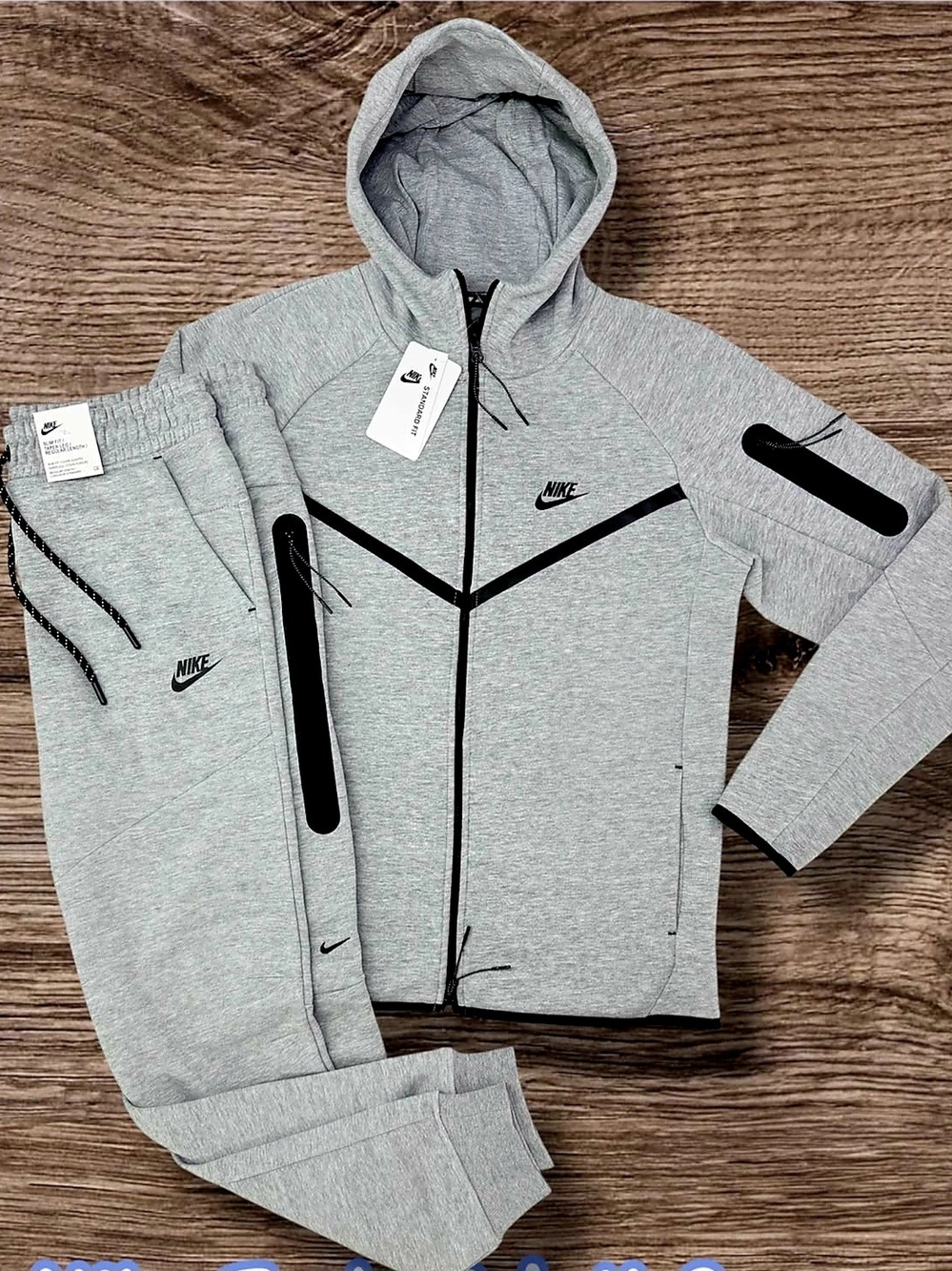 Nike Men’s Light Gray Full-Zip Hoodie Jacket with Black Accents